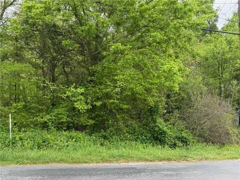 539 Lakeview Drive, Thomasville, NC 27360