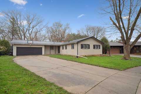 4006 Cardinal Court, Cedar Falls, IA 50613