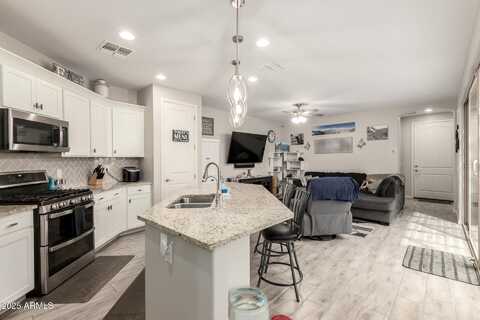 4355 E DENNISPORT Avenue, Gilbert, AZ 85295