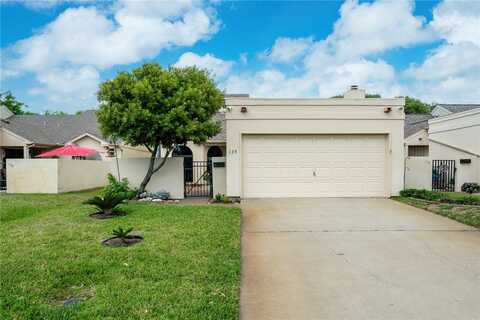 137 Santa Fe Drive, Rockport, TX 78382
