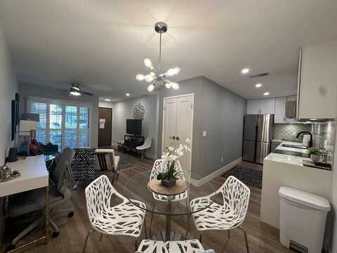 2801 N Los Felices Circle E, Palm Springs, CA 92262