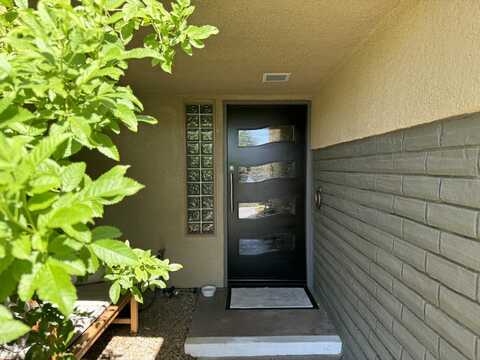 1602 Sunflower Court N, Palm Springs, CA 92262