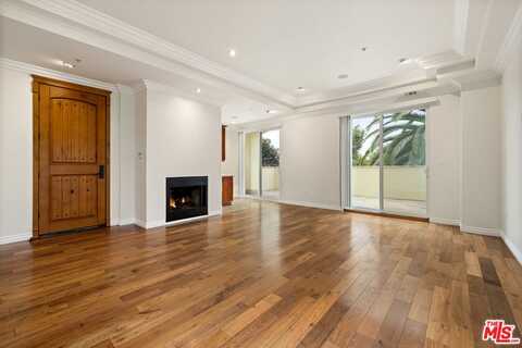 632 N Kings Rd, West Hollywood, CA 90048
