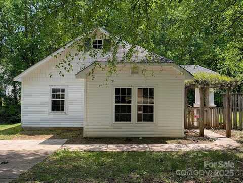 8332 Highlander Court, Charlotte, NC 28269