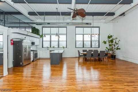 350 Scotland Rd, Orange, NJ 07050