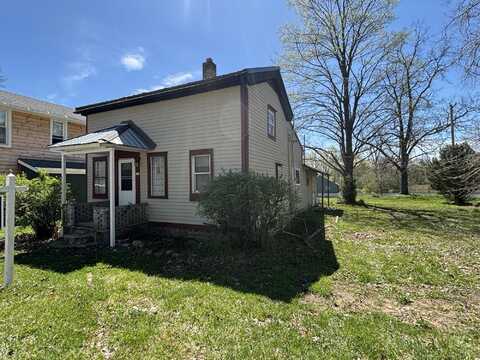 215 E Liberty Road, Cement City, MI 49233