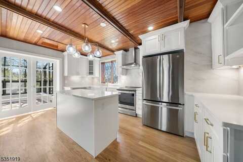 657 Amboy Ave, Edison, NJ 08837