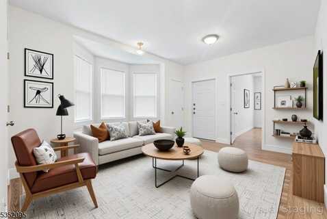 196 2nd St, Newark, NJ 07107