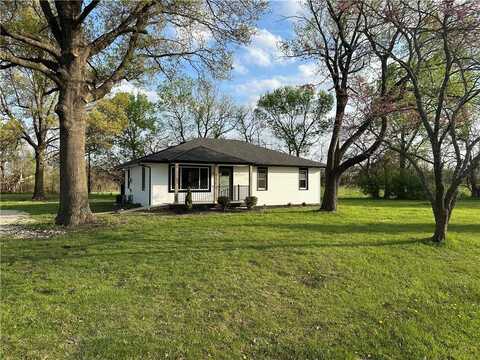 303 S Chestnut Street, Kingsville, MO 64061