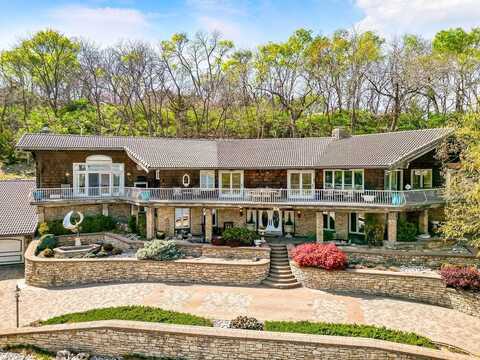 280 Lakeshore Drive, Lake Quivira, KS 66217