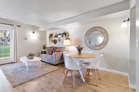 293 N Eagle Glen Ln, Eagle, ID 83616