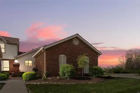 13720 Minnette Court, Saint Louis, MO 63128