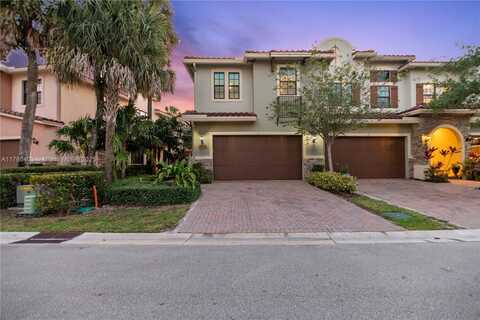121 SW 127th Ter, Plantation, FL 33325
