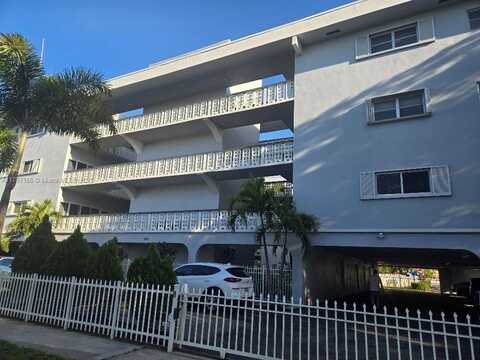 1818 Rodman St, Hollywood, FL 33020
