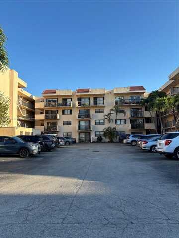 995 SW 84th Ave, Miami, FL 33144
