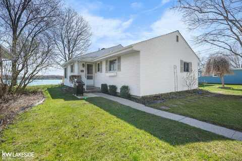 4033 River, East China, MI 48054