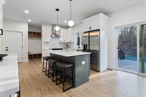 8 Hudson Ave, Grafton, MA 01519