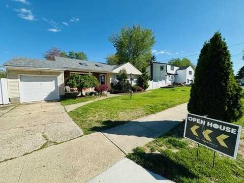 16 Frank Avenue, Farmingdale, NY 11735