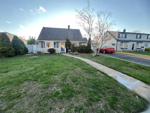 70 Ridge Lane, Levittown, NY 11756