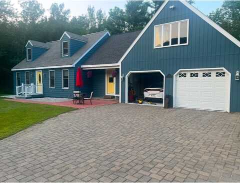 8 Glover Road, Rumford, ME 04276