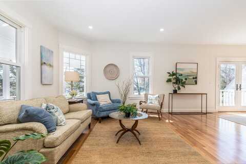 11 Rogers Road, Kittery, ME 03904