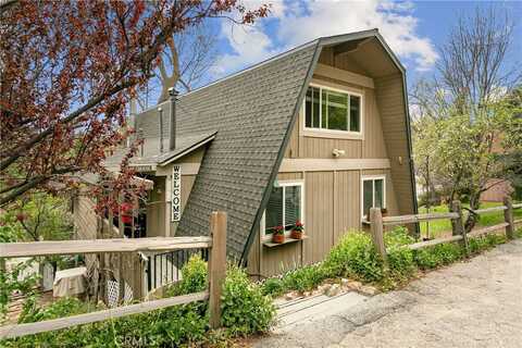 27935 St Bernard Lane, Lake Arrowhead, CA 92352