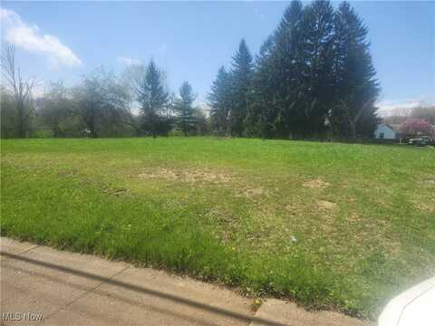 424 Bartlett Road, Bedford, OH 44146
