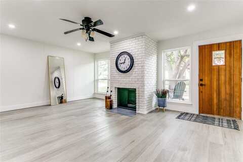 744 Diane Circle, Lewisville, TX 75067