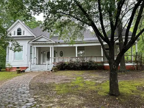 2605 Victory Drive, Marshall, TX 75672