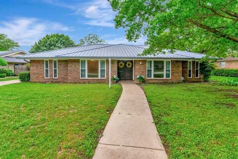 1806 Elm Crest Drive, Arlington, TX 76012