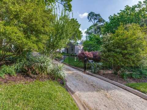 705 W Colorado Boulevard, Dallas, TX 75208