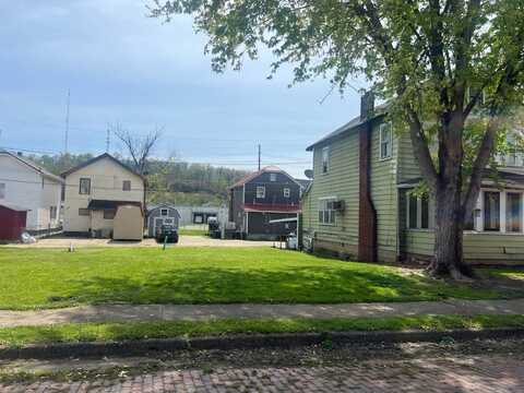 2715 Highlawn Avenue, Huntington, WV 25702
