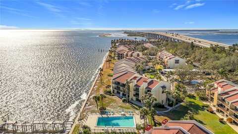 7520 SUNSHINE SKYWAY LANE S, Saint Petersburg, FL 33711