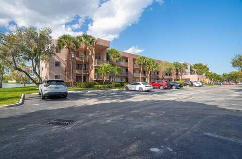 7442 Ashmont Cir, Tamarac, FL 33321