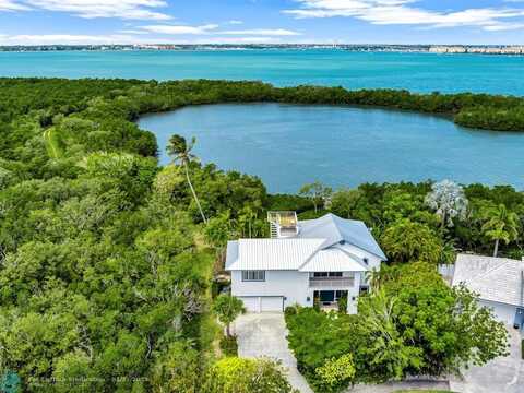 1700 Coconut Dr, Fort Pierce, FL 34949