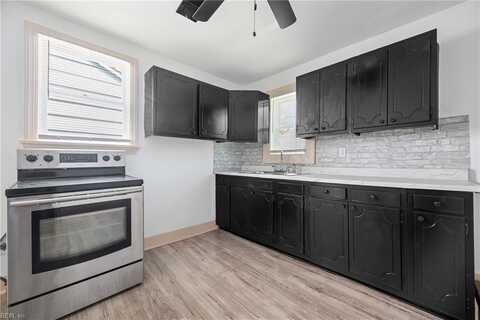 30 Fulton Street, Hampton, VA 23663