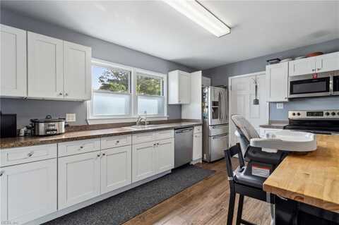 252 Dillon Drive, Virginia Beach, VA 23452