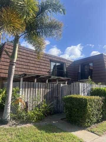 1009 10th Lane, Palm Beach Gardens, FL 33418