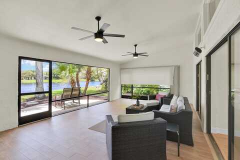 6125 Winding Brook Way, Delray Beach, FL 33484