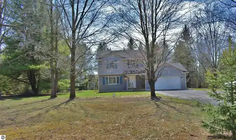 7682 Hampton Circle, Grawn, MI 49637