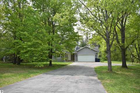 7682 Hampton Circle, Grawn, MI 49637