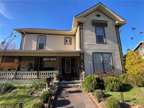 314 W Pine Street, Mount Airy, NC 27030