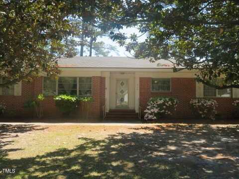 202 E College Street, Salemburg, NC 28385