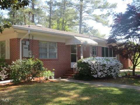 202 E College Street, Salemburg, NC 28385