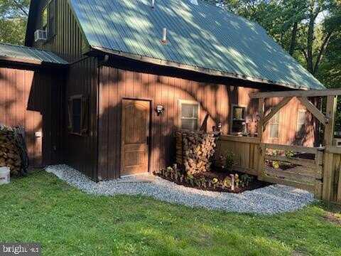 125 RURAL RETREAT LANE, GREAT CACAPON, WV 25422