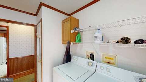 566 WILD APPLE LANE, PAW PAW, WV 25434