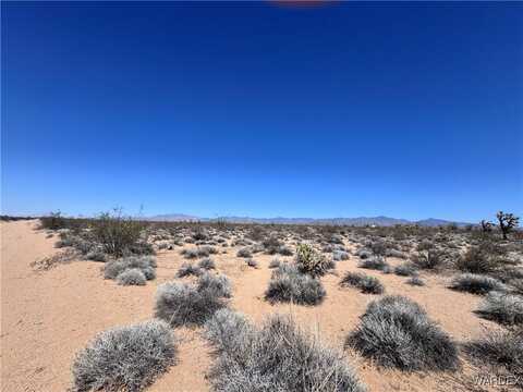 S Doc Holliday Road, Yucca, AZ 86438