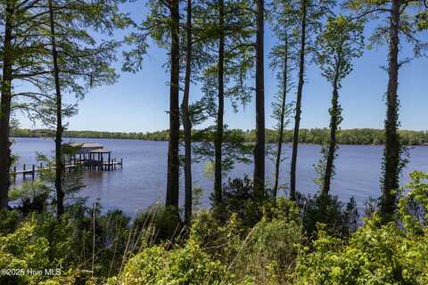172 W Royal Way, Merry Hill, NC 27957