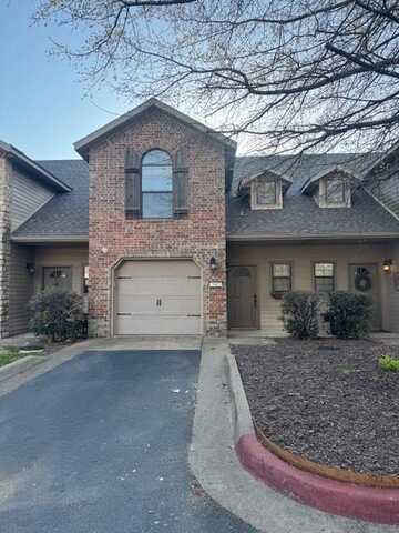 3465 Chevaux DR, Fayetteville, AR 72704