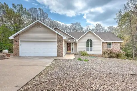 9 Wantage LN, Bella Vista, AR 72714